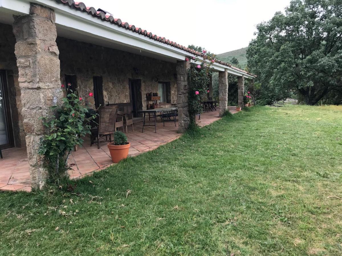 Casa Rural Los Robles Acebo Exterior foto